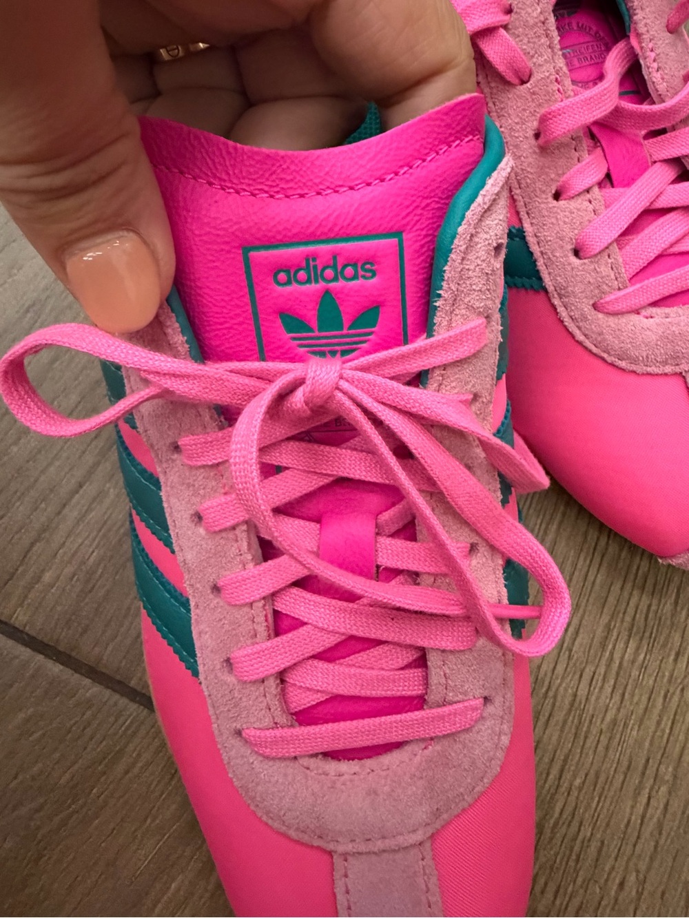 Adidas Tokyo Pink Women’s 9 - Picture 3 of 9